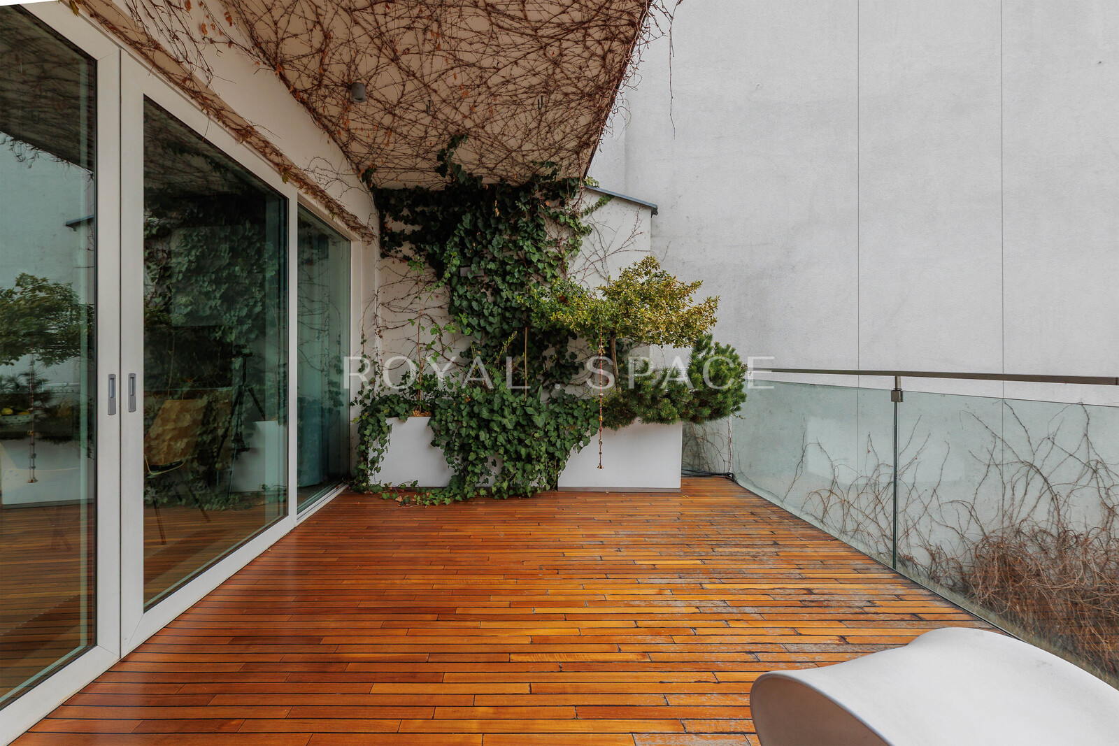 Trzypoziomowy apartament w sercu miasta | Czysta
