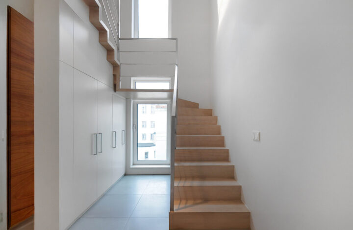 Trzypoziomowy apartament w sercu miasta | Czysta