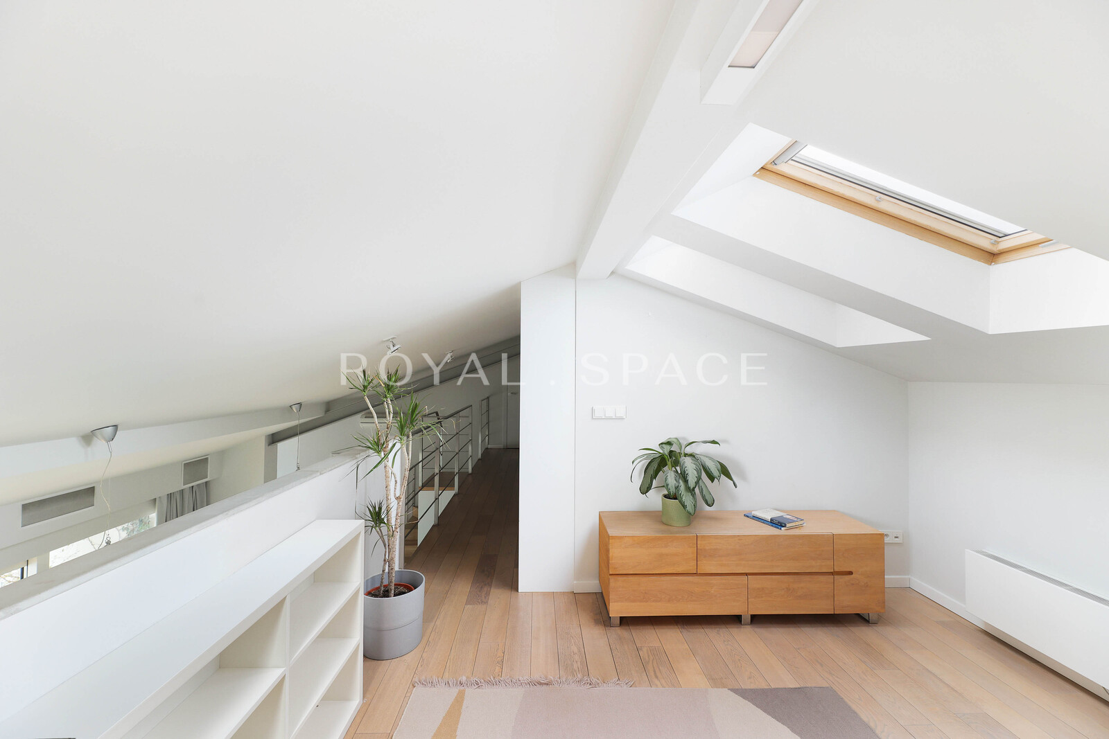 Trzypoziomowy apartament w sercu miasta | Czysta