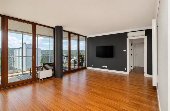 Apartament z przeszkleniami w Tarasy Verona