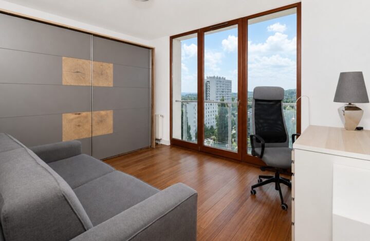 Apartament z przeszkleniami w Tarasy Verona