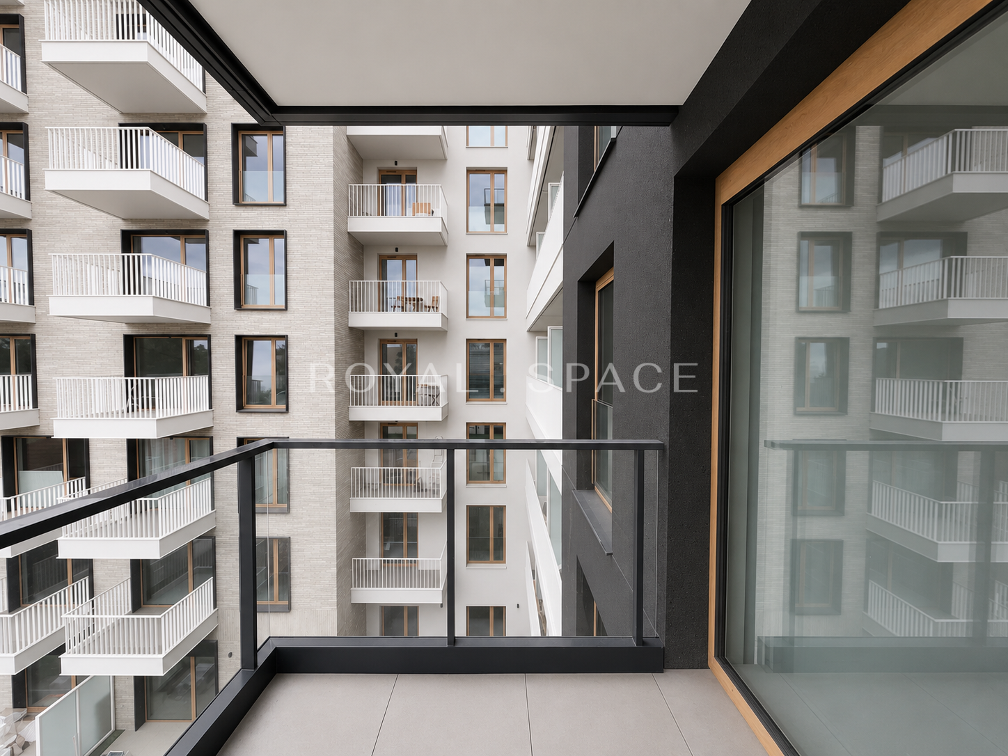 Bright Apartment with Balcony | Lindego 2