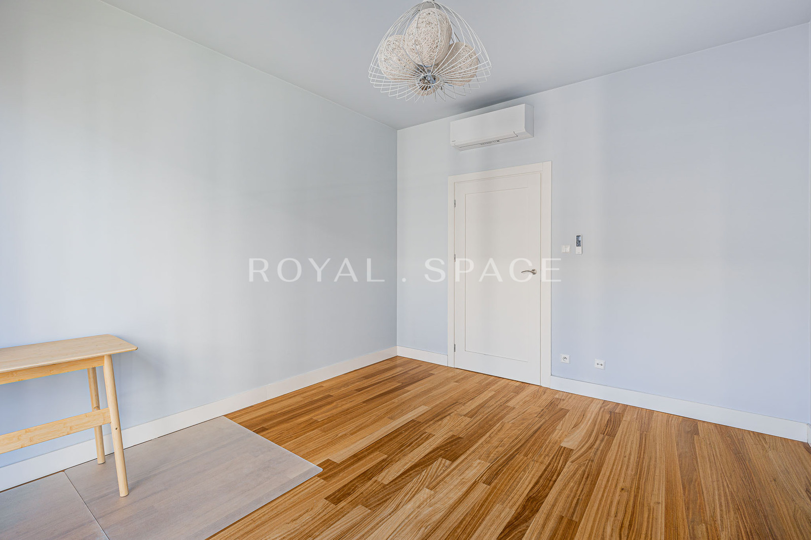 4 Rooms | Premium Apartment on Grzybowska Street