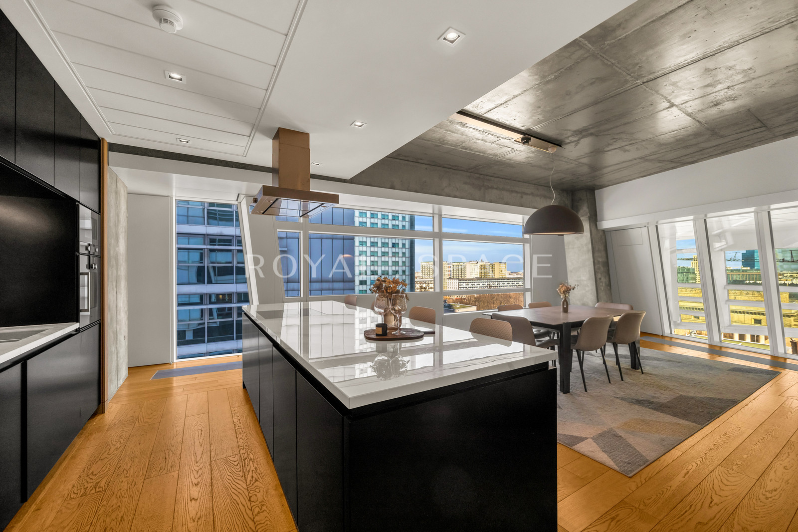 230 m² of luxury at Złota 44!