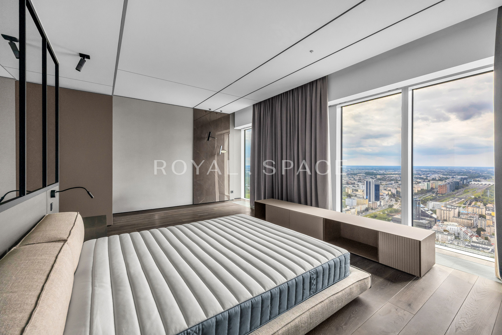 Złota 44 | Penthouse with a panoramic view