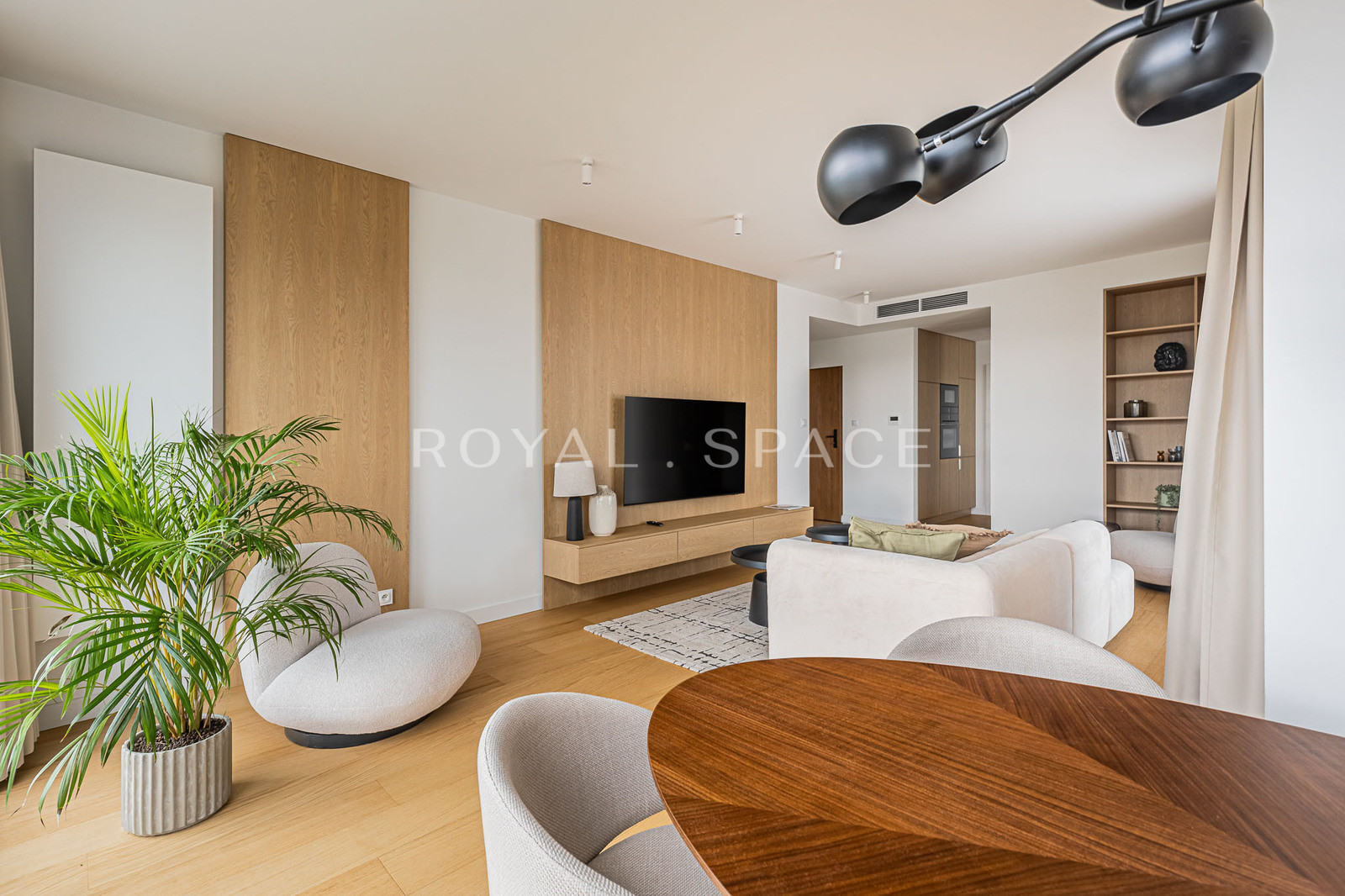 Exclusive apartment | 90 sqm Terrace | 2 Parkings