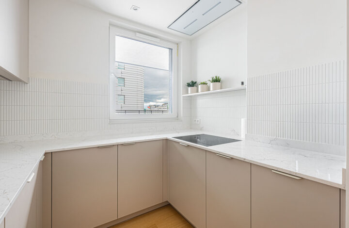 Exclusive apartment | 90 sqm Terrace | 2 Parkings