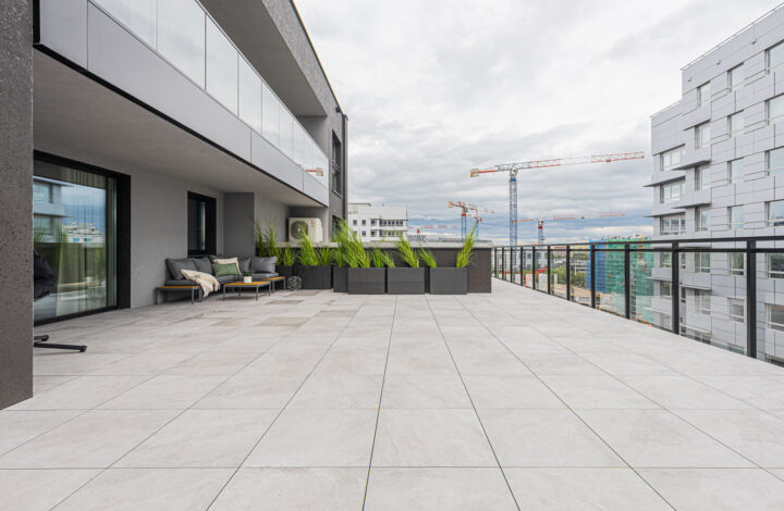 Exclusive apartment | 90 sqm Terrace | 2 Parkings
