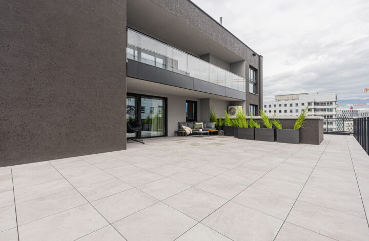 Exclusive apartment | 90 sqm Terrace | 2 Parkings
