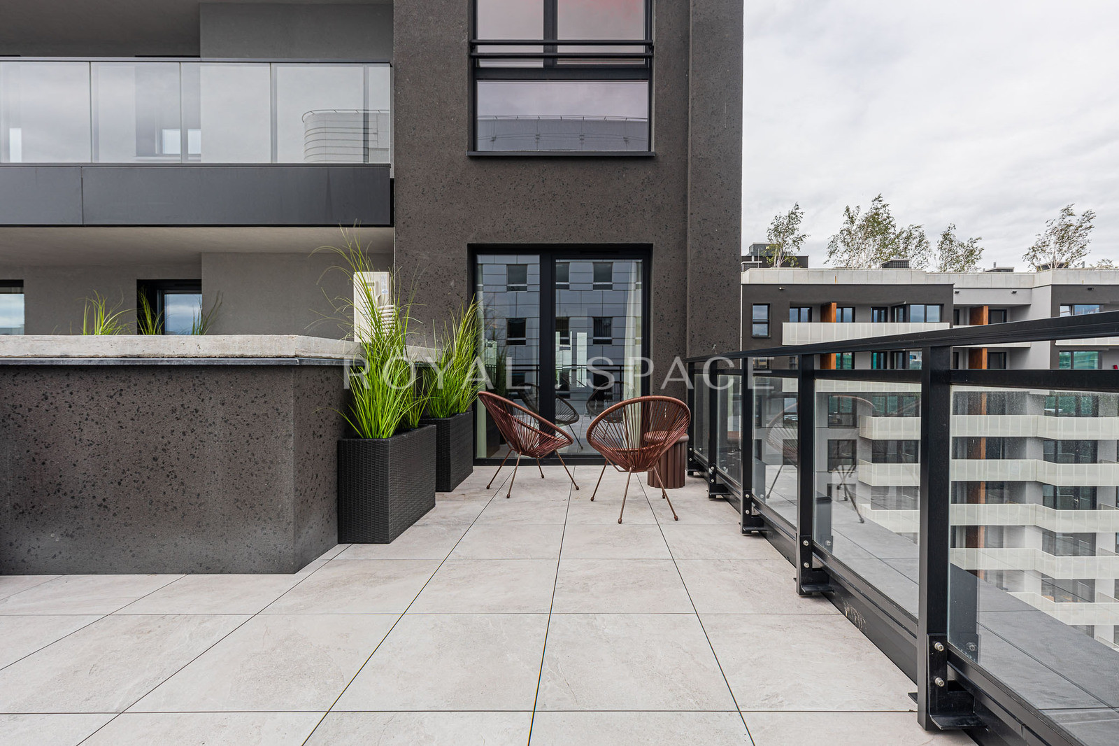 Exclusive apartment | 90 sqm Terrace | 2 Parkings
