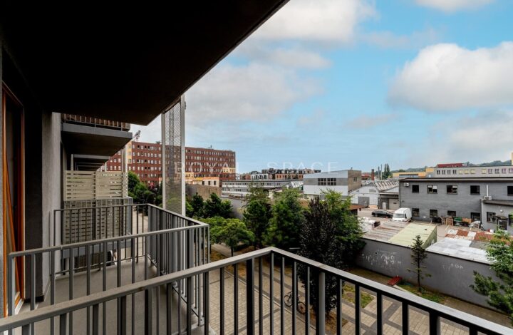Apartment with balcony in Zabłocie
