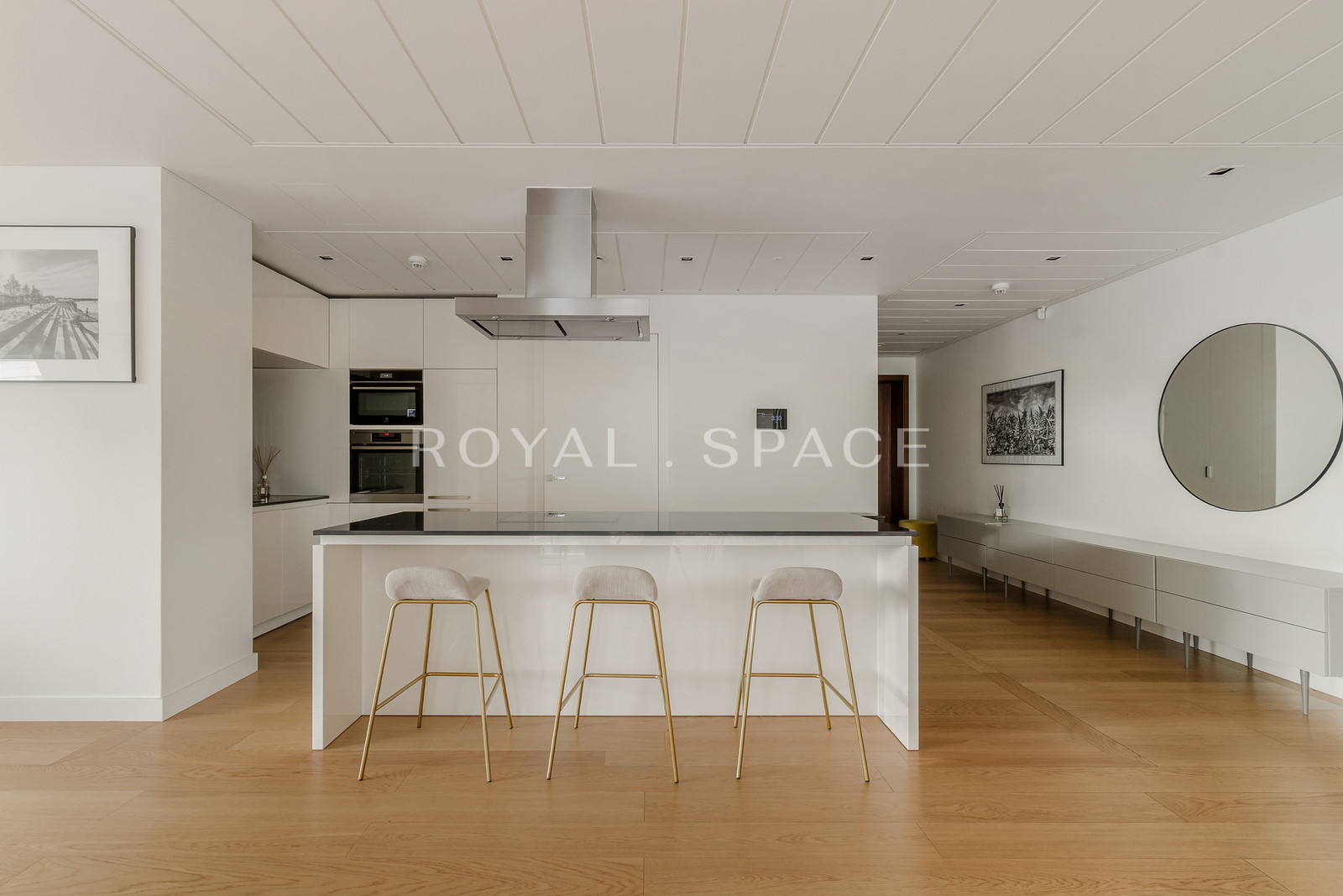 4 bedrooms apartment in Złota 44!