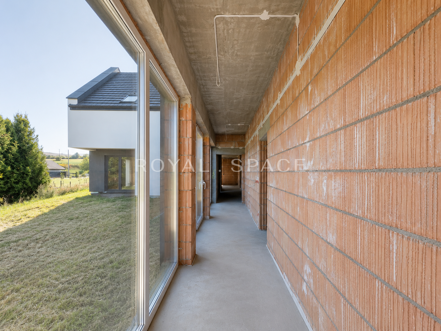 Residence with Pool and 20-Are Plot