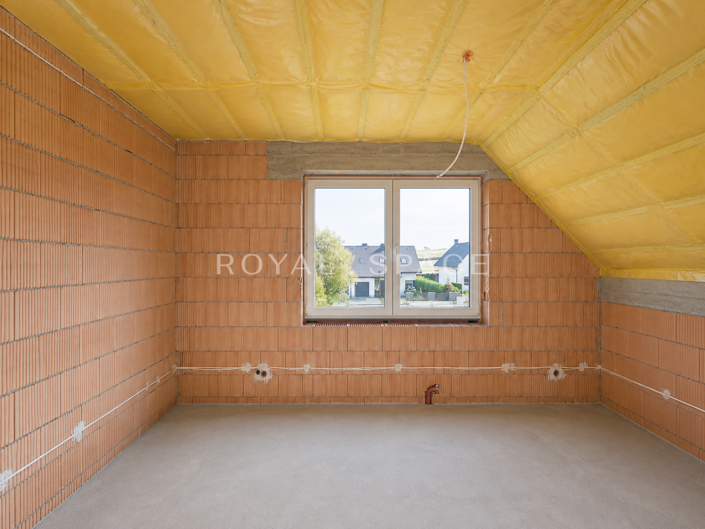 Residence with Pool and 20-Are Plot