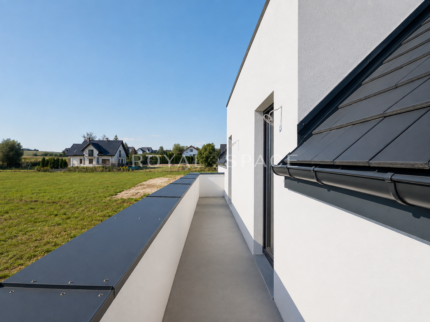 Residence with Pool and 20-Are Plot