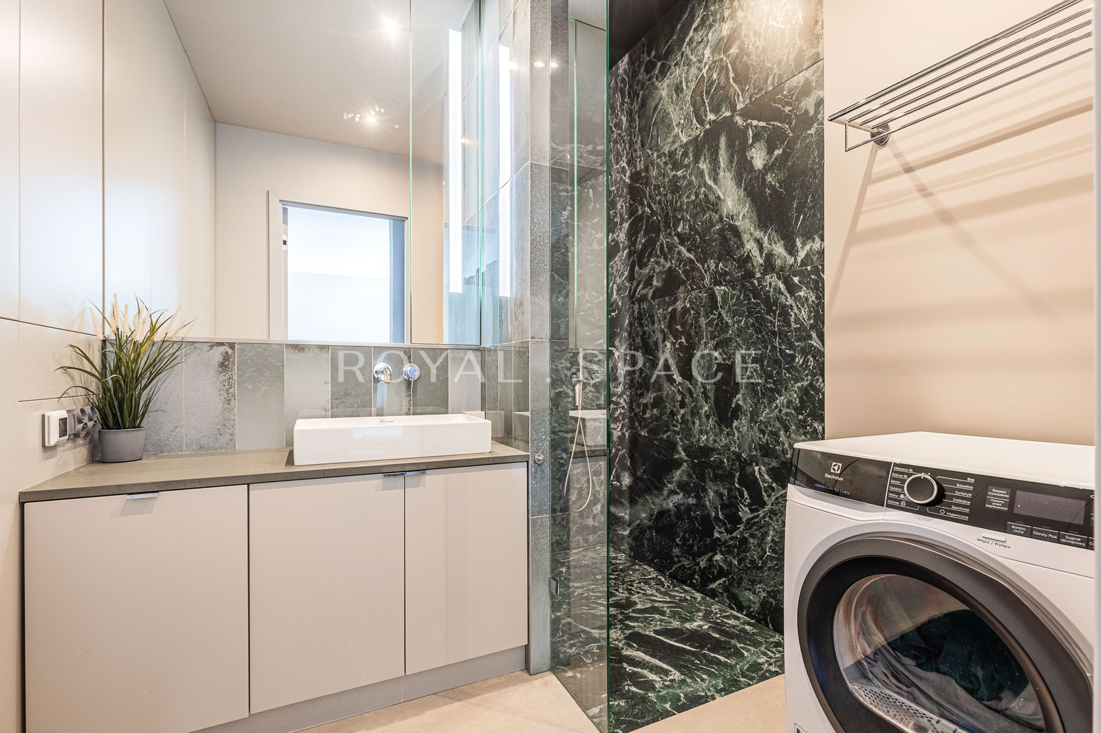Apartament w zabytkowej kamienicy przy Wspólnej