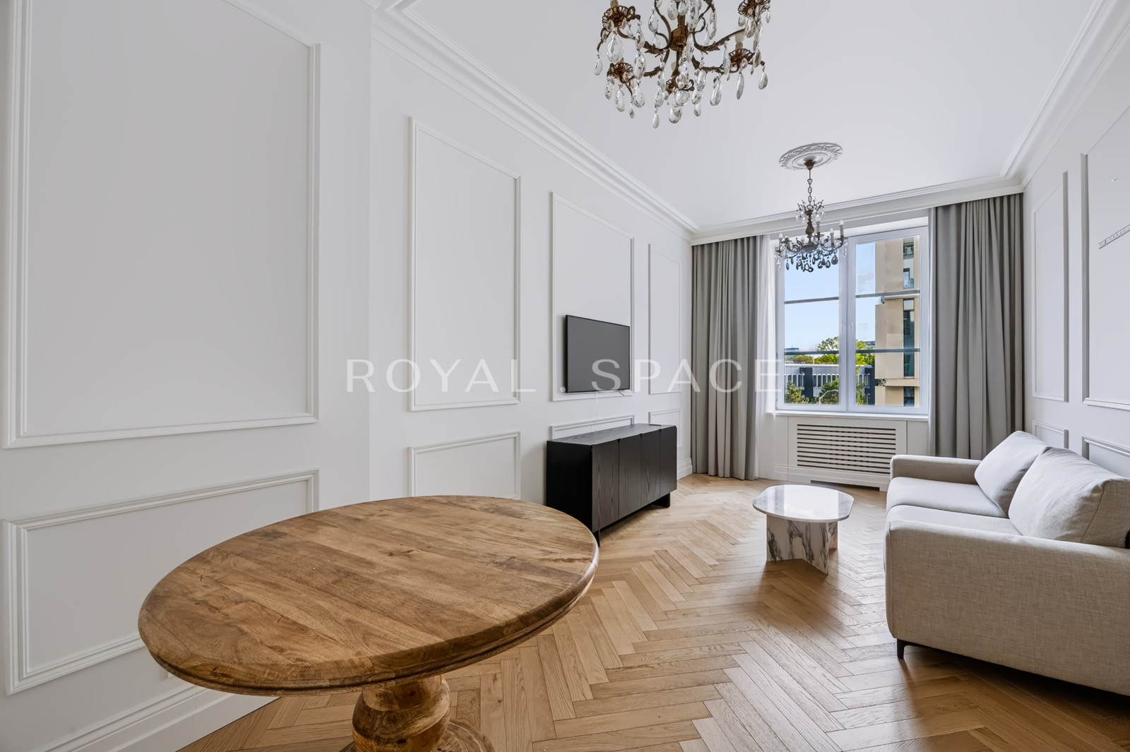 Apartament w odrestaurowanej kamienicy | Winda
