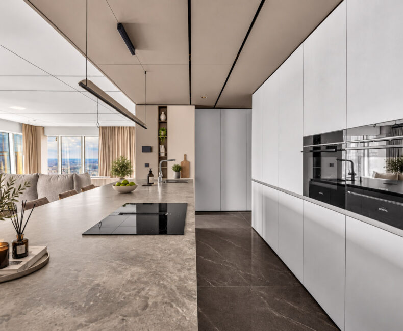 Złota 44 | Penthouse z panoramicznym widokiem