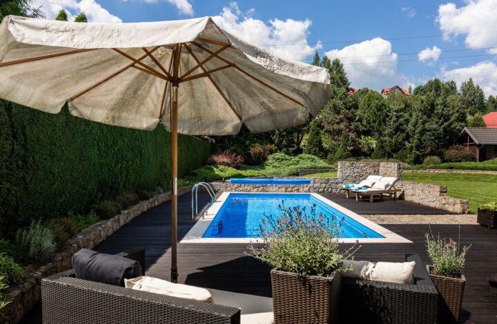 Unique house with pool and beautiful garden!