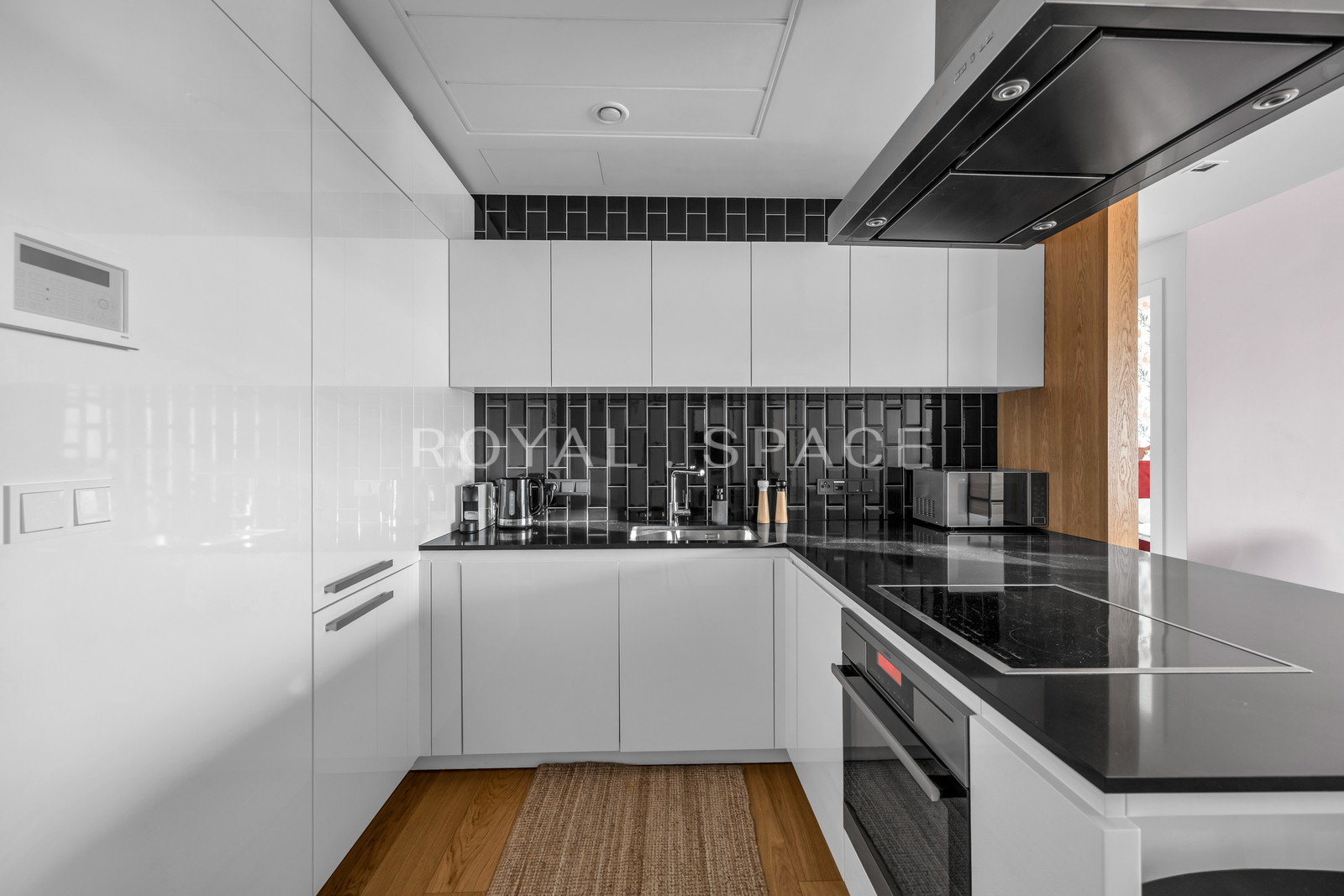 Złota 44 | Jasny przestronny apartament