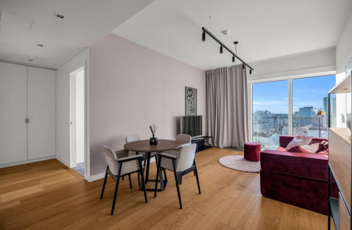 Złota 44 | Jasny przestronny apartament