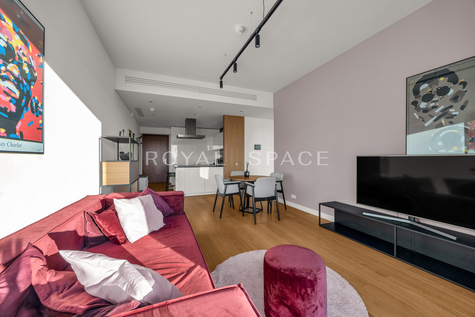 Złota 44 | Jasny przestronny apartament