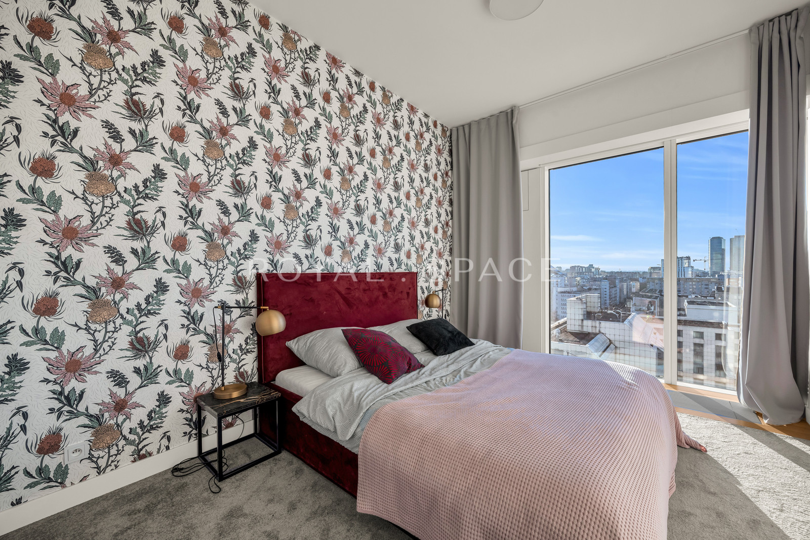 Złota 44 | Jasny przestronny apartament