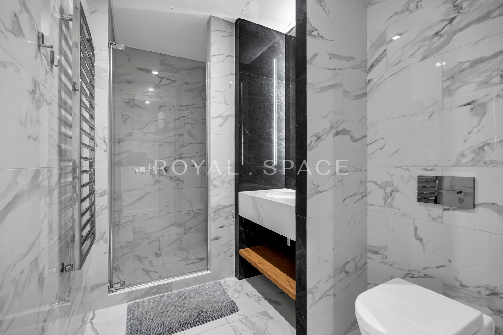 Złota 44 | Jasny przestronny apartament
