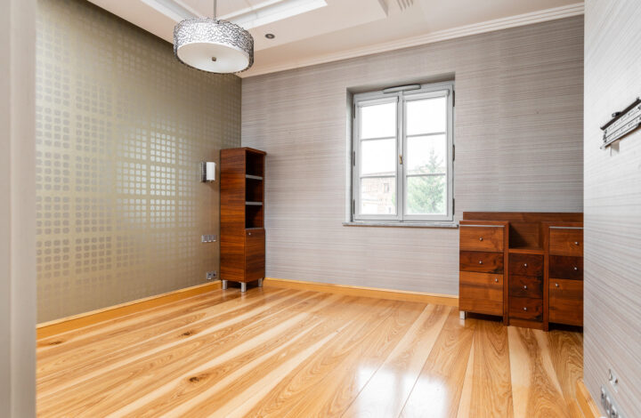 Stunning Classic Luxury Apartment at Angel Wawel