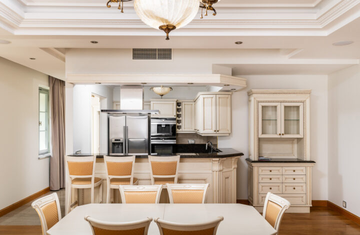 Stunning Classic Luxury Apartment at Angel Wawel
