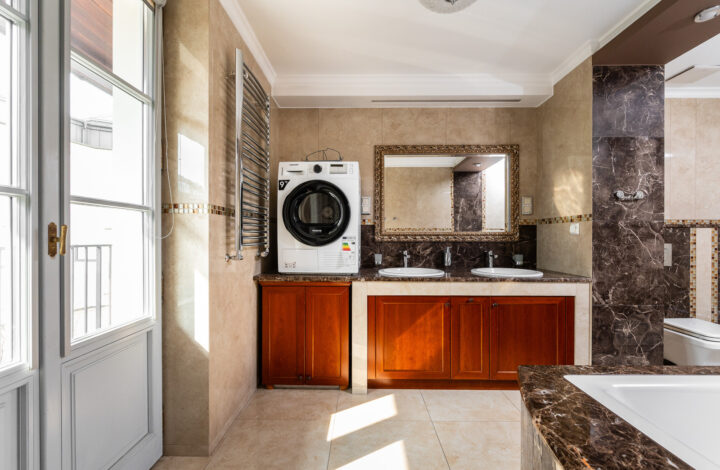 Stunning Classic Luxury Apartment at Angel Wawel