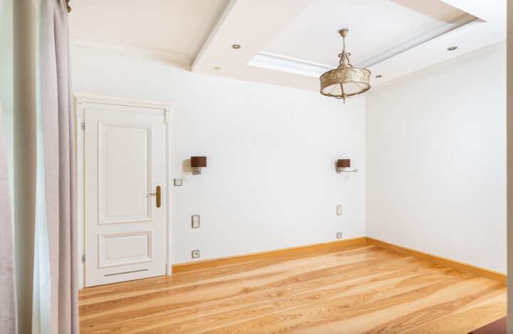 Stunning Classic Luxury Apartment at Angel Wawel