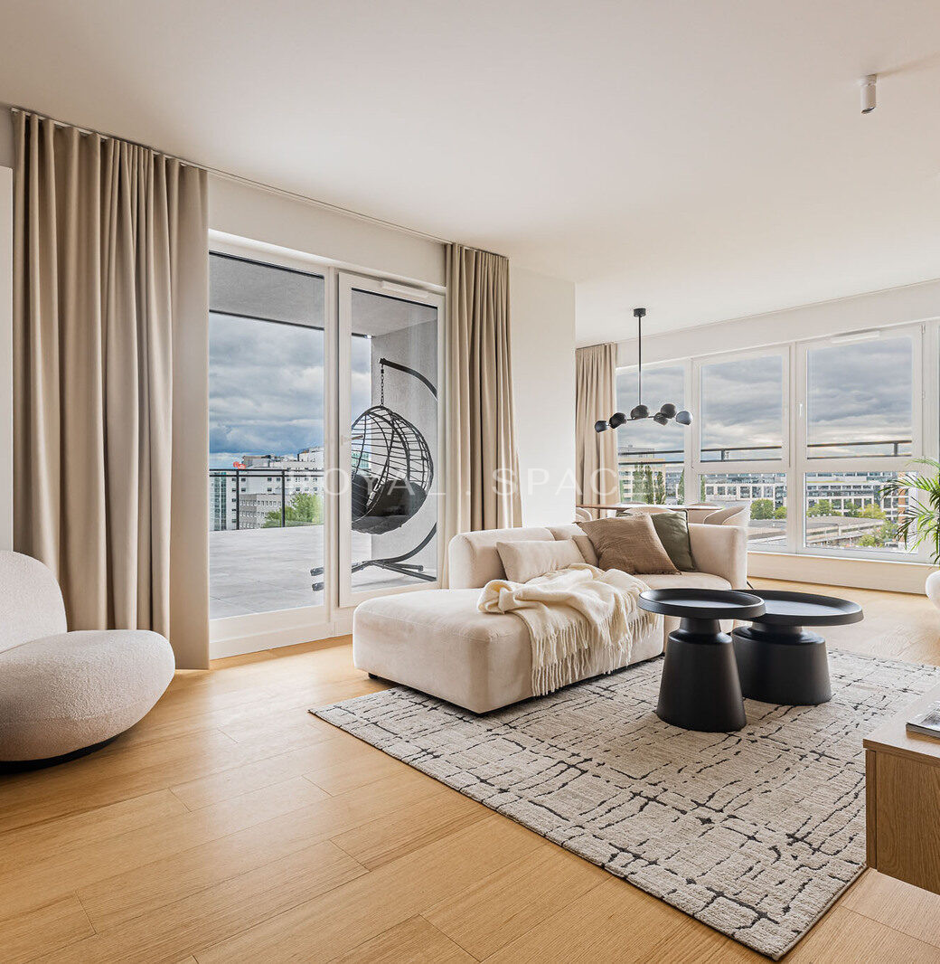 Exclusive apartment | 90 sqm Terrace | 2 Parkings