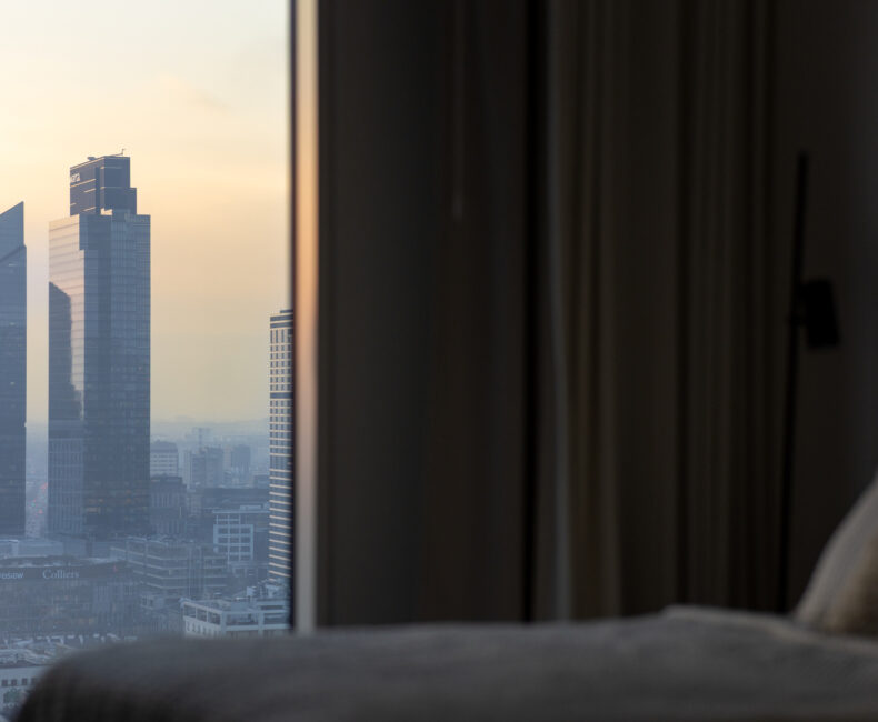 NA SPRZEDAŻ | Apartament z panoramicznym widokiem – Złota 44