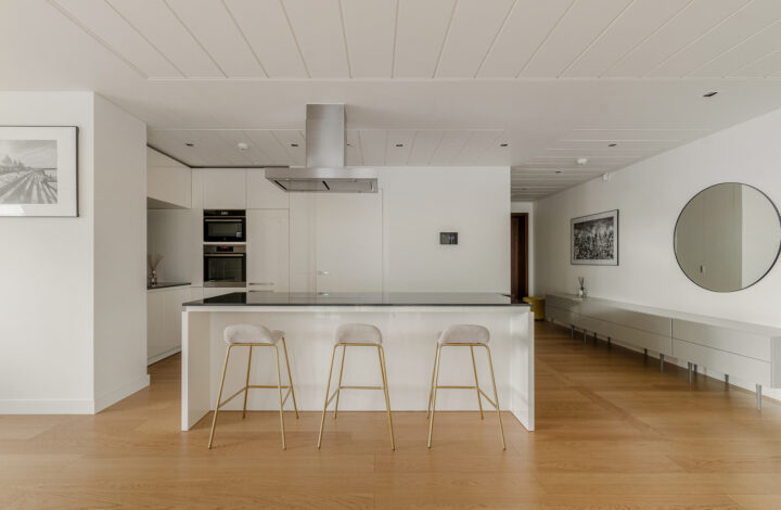 Przestronny jasny apartament na Złotej 44!