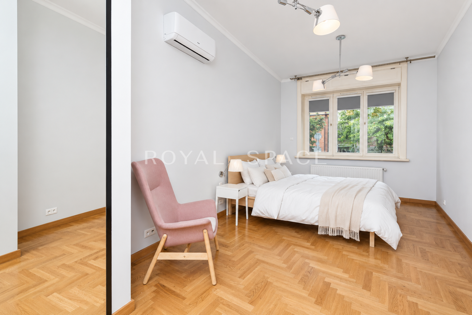 Apartament z garderobą w kamienicy przy Plantach!