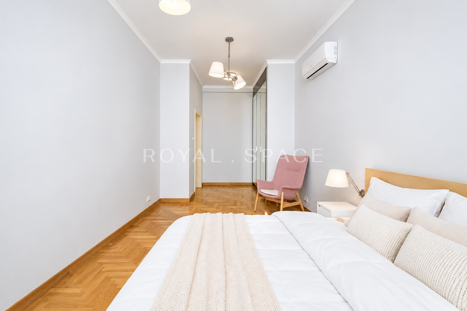 Apartament z garderobą w kamienicy przy Plantach!
