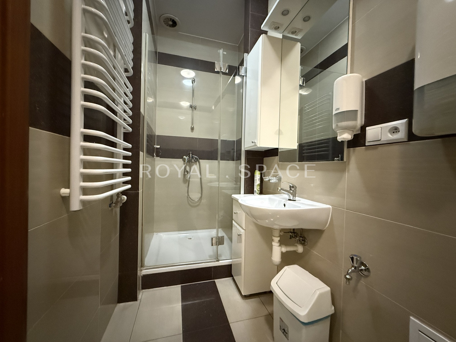 Commercial Building | Krakowska Ave. | Raszyn