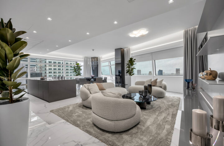 Unique Apartment at Złota 44!