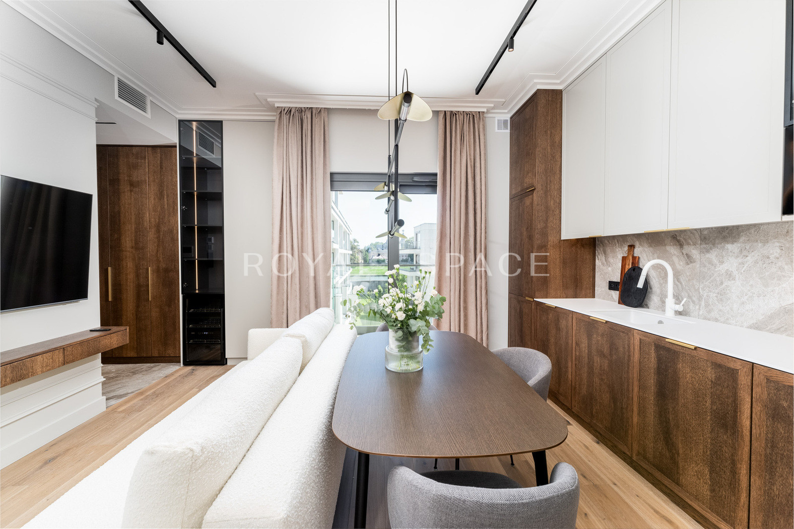 Stylish apartment with a view of the Vistula River