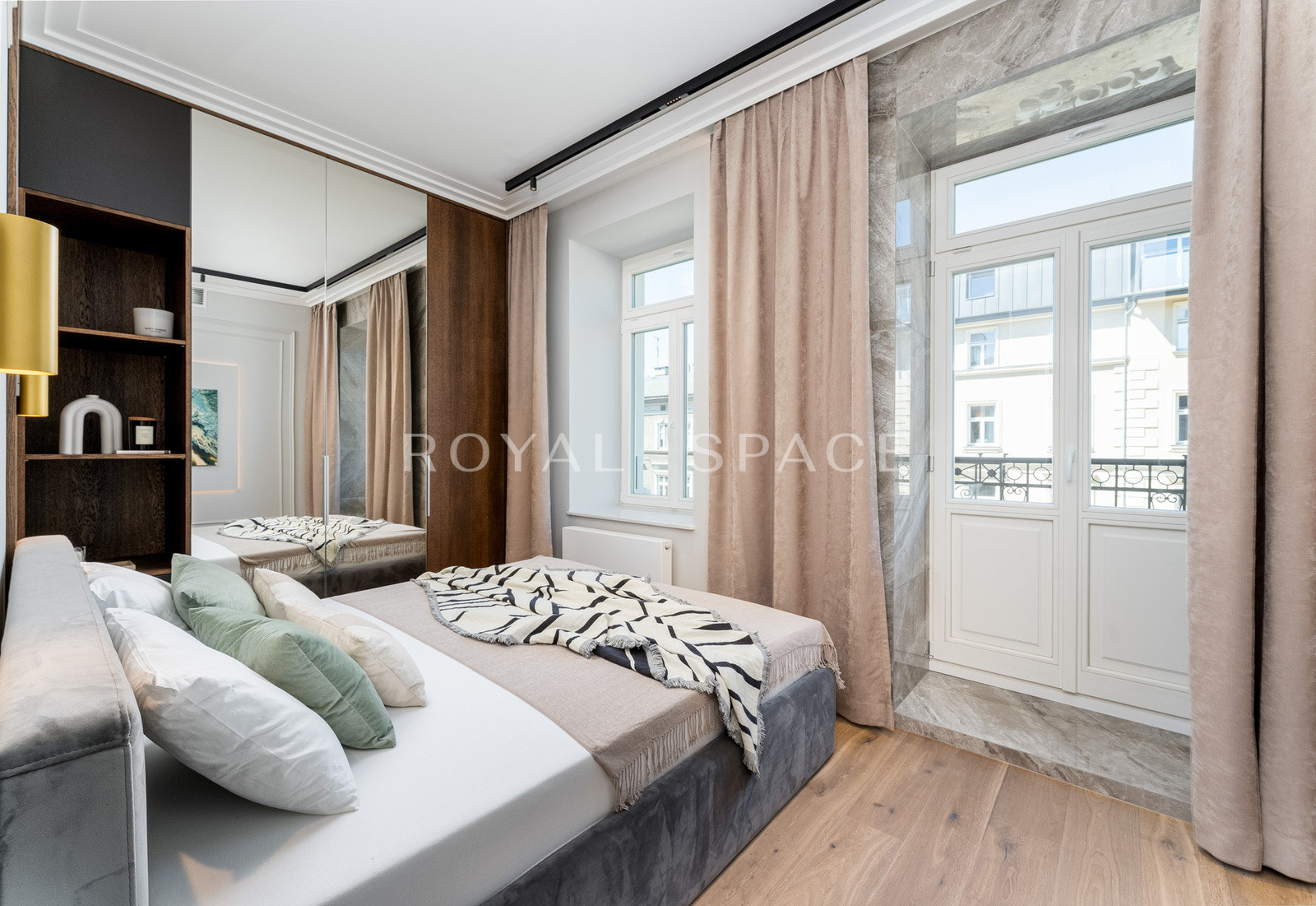 Stylish apartment with a view of the Vistula River