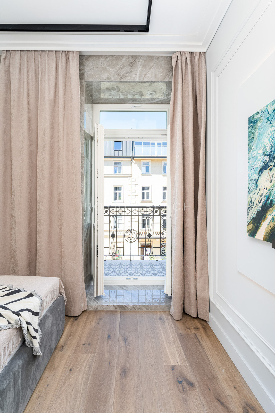 Stylish apartment with a view of the Vistula River