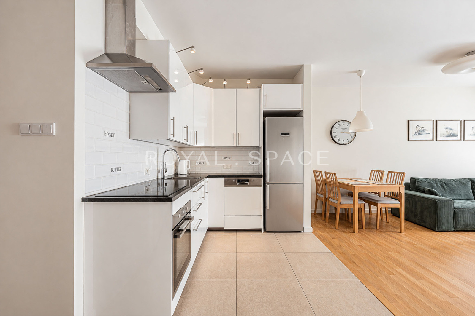 Апартаменти в Mennica Residence | Тераса, гараж