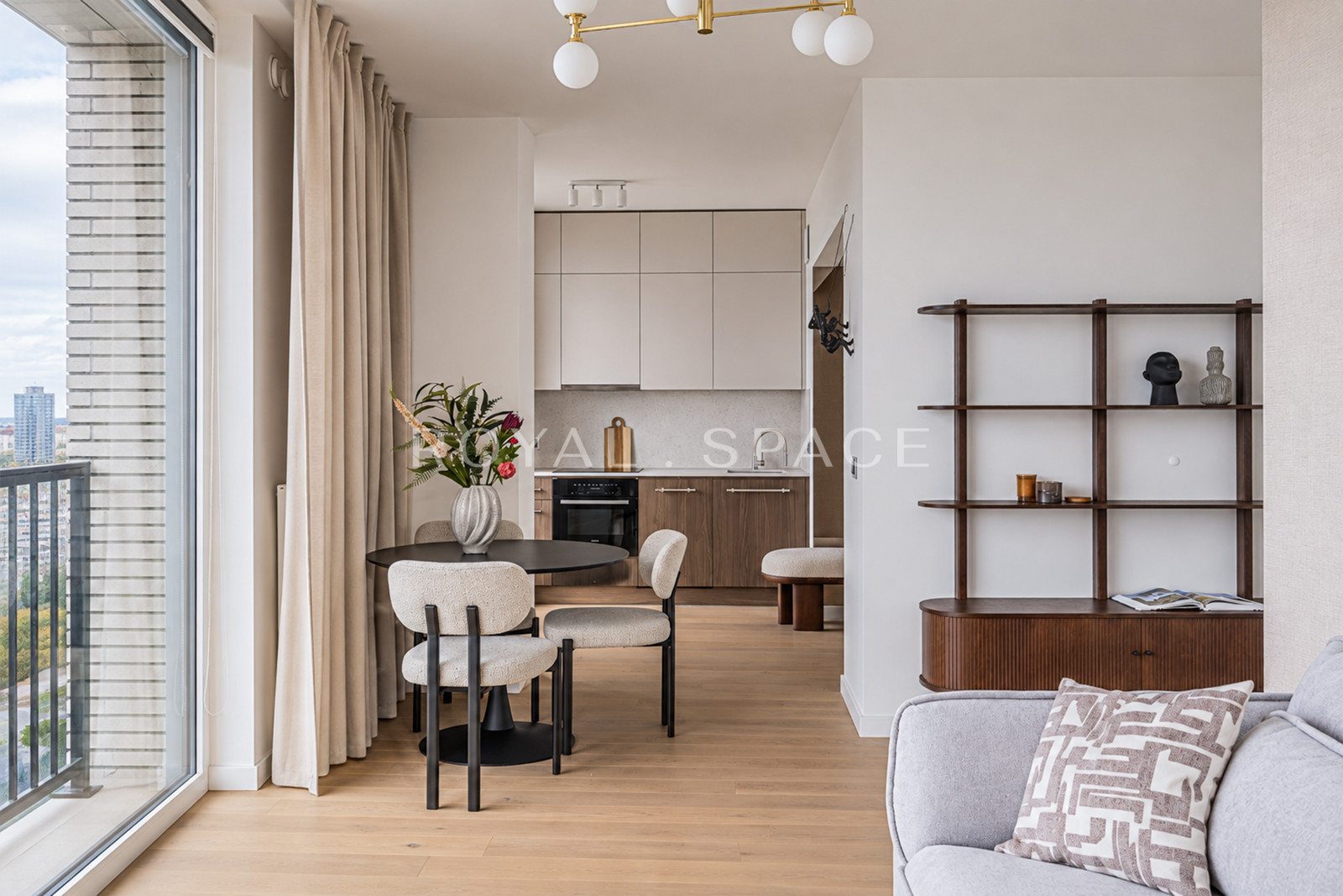 Corner 2-Bedroom Apartment on the 13th Floor | Browary