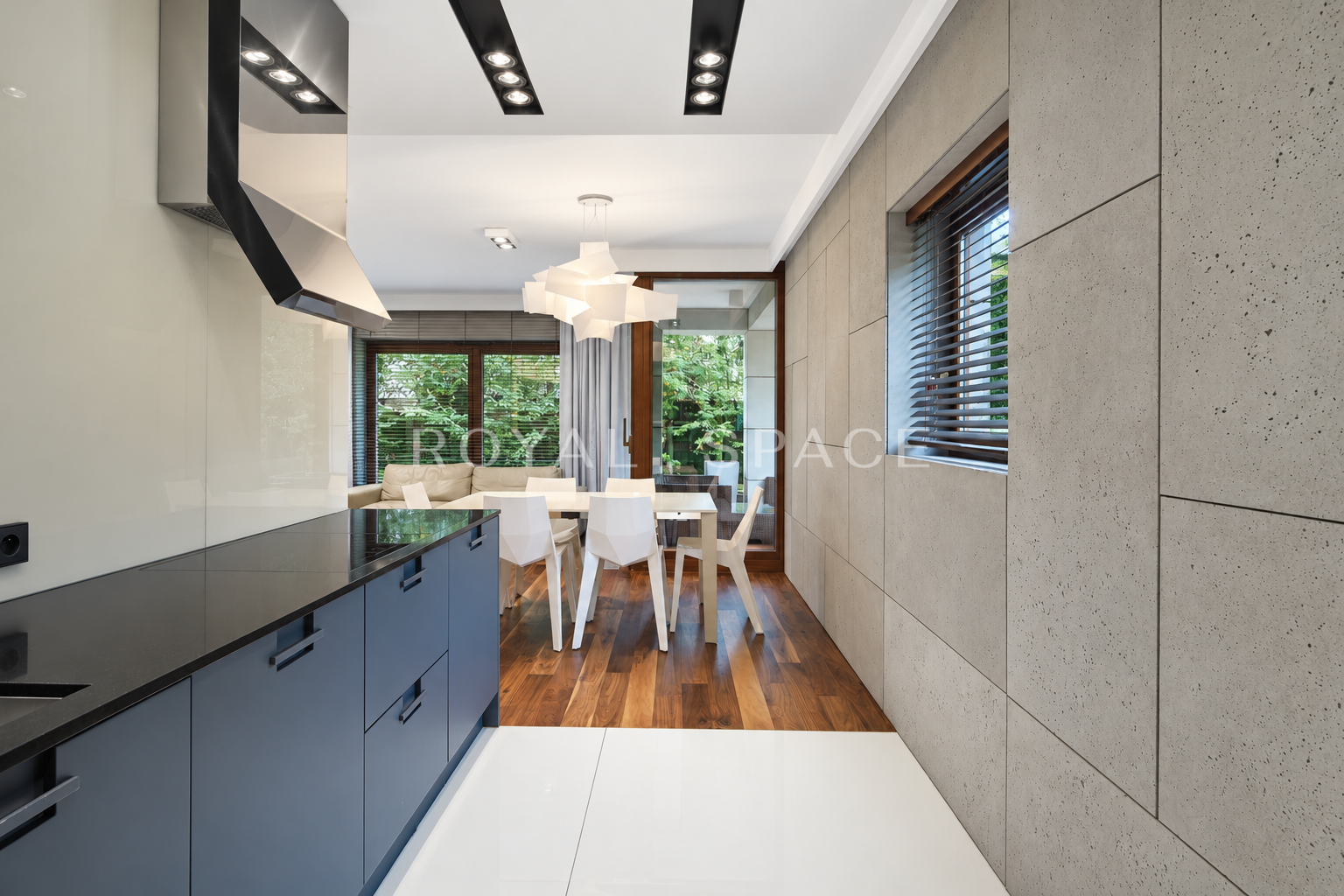 Apartment with a Private Garden in Wola Justowska!