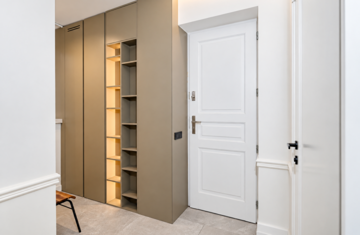 Luxurious apartment in a tenement house