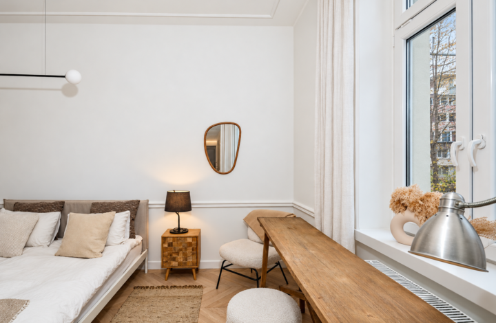 Luxurious apartment in a tenement house