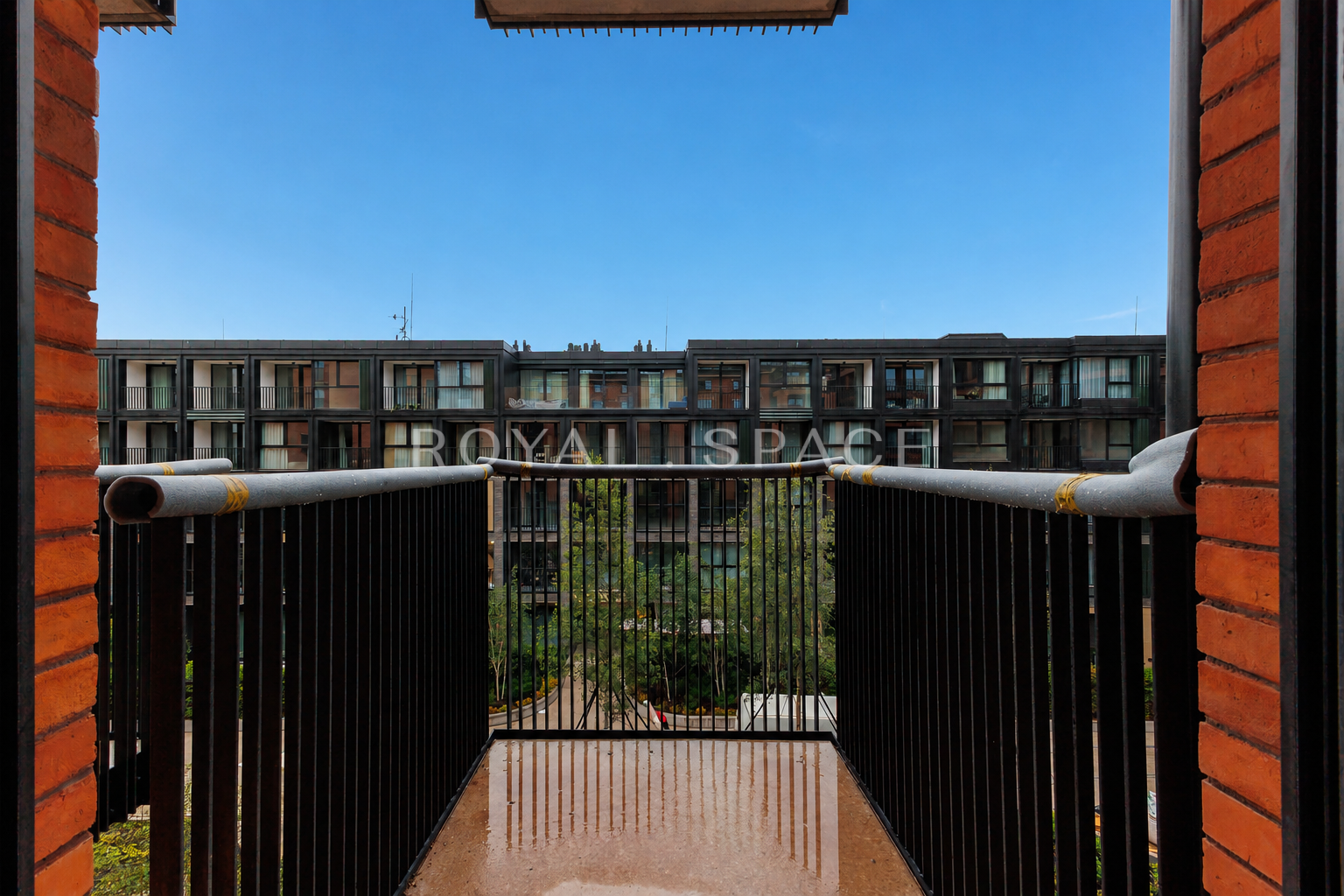 Apartment in the luxurious Noho development!