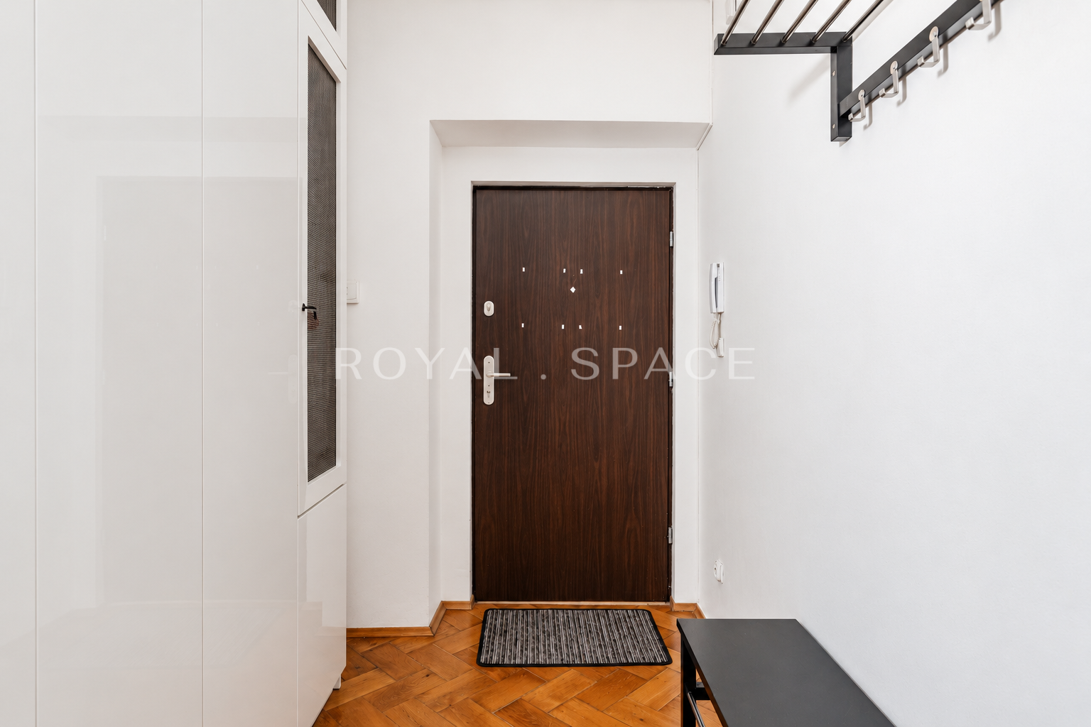 Klimatyczny apartament w kamienicy przy ulicy Krupniczej